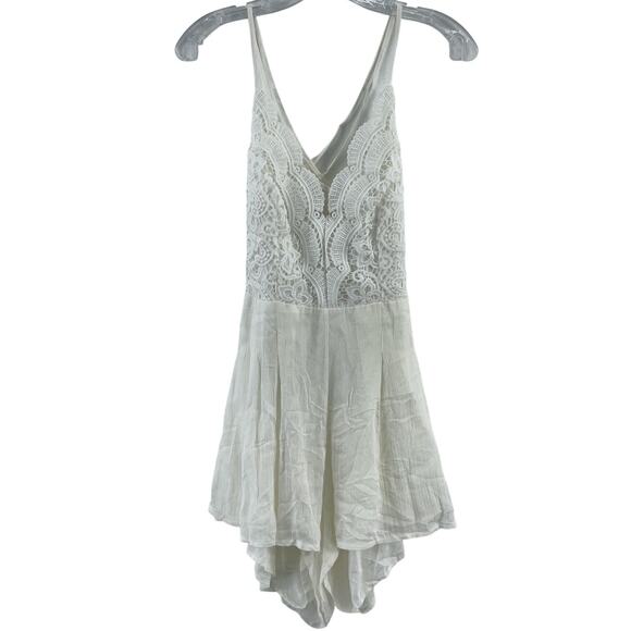 Lulus White Ivory Lacy Mini Romper Women’s Size Medium Polyester NWT - Picture 1 of 4